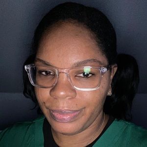 Meet your Posher, Kimberly